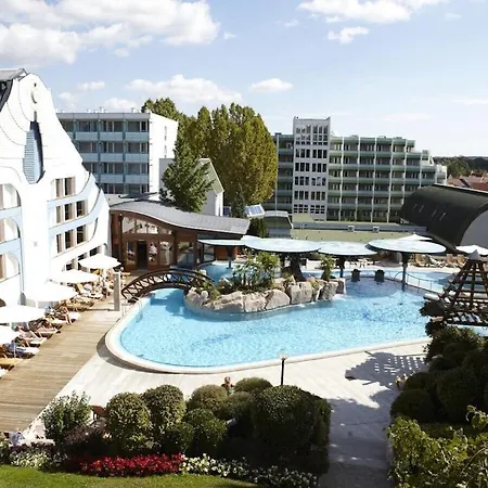 In With Swimming Pool Semesterbostad *